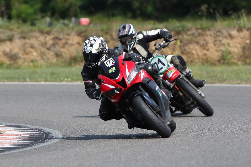 /Archiv-2018/44 06.08.2018 Dunlop Moto Ride and Test Day  ADR/Strassenfahrer-Sportfahrer grün/173